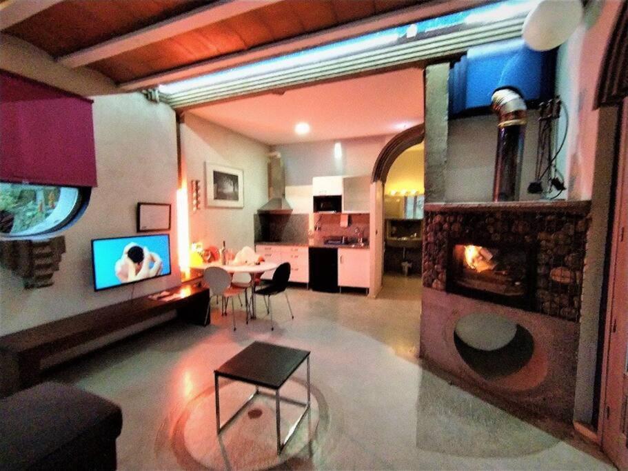 Апартаменты Zentral Club Neutron-Jacuzzi Бельмонте-де-Миранда Экстерьер фото